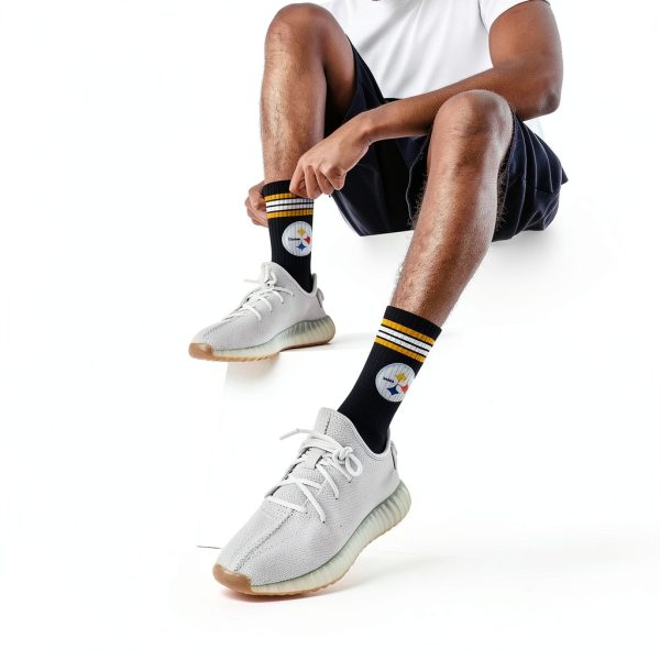 NFL Official Licensed Socks by For Bare Feet Model 504 Medium Large-1